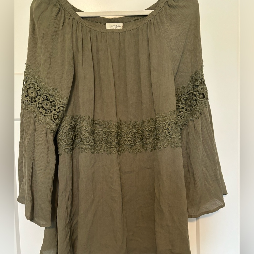 Umgee Plus Olive Boho/Lace with Flowy Sleeve Top size 1XL